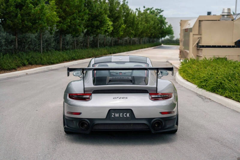 2018 Porsche 911 - Image 19 of 31