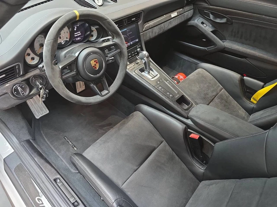 2018 Porsche 991 GT2 RS - Image 4 of 5