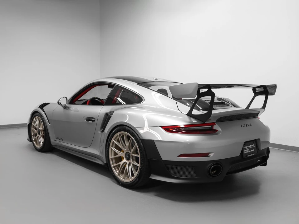 2018 Porsche 991 GT2 RS - Image 3 of 31