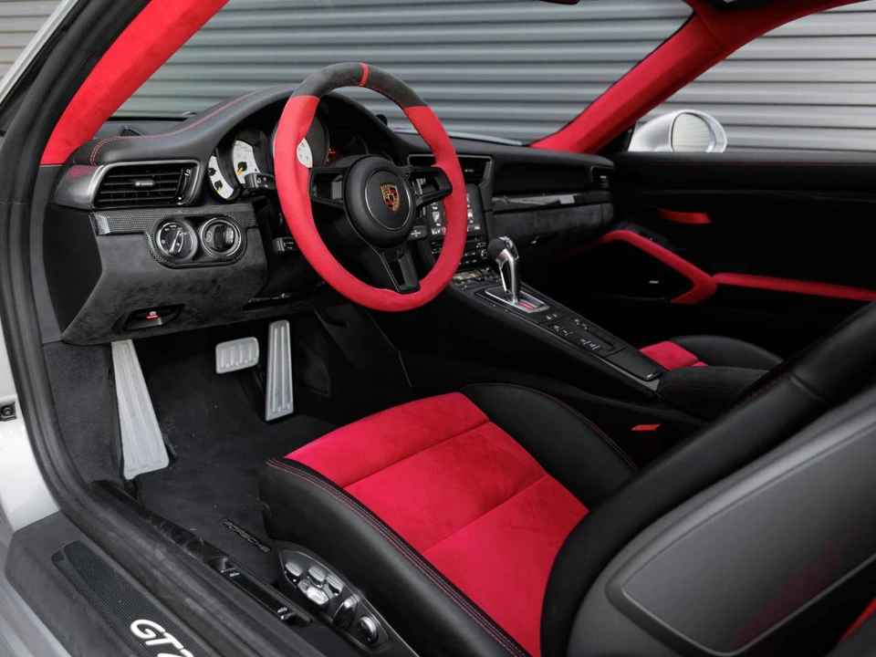 2018 Porsche 991 GT2 RS - Image 4 of 5