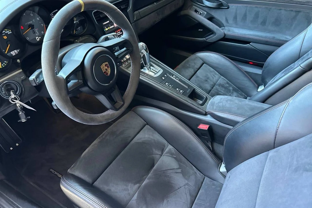 2018 Porsche 991 GT2 RS - Image 4 of 5