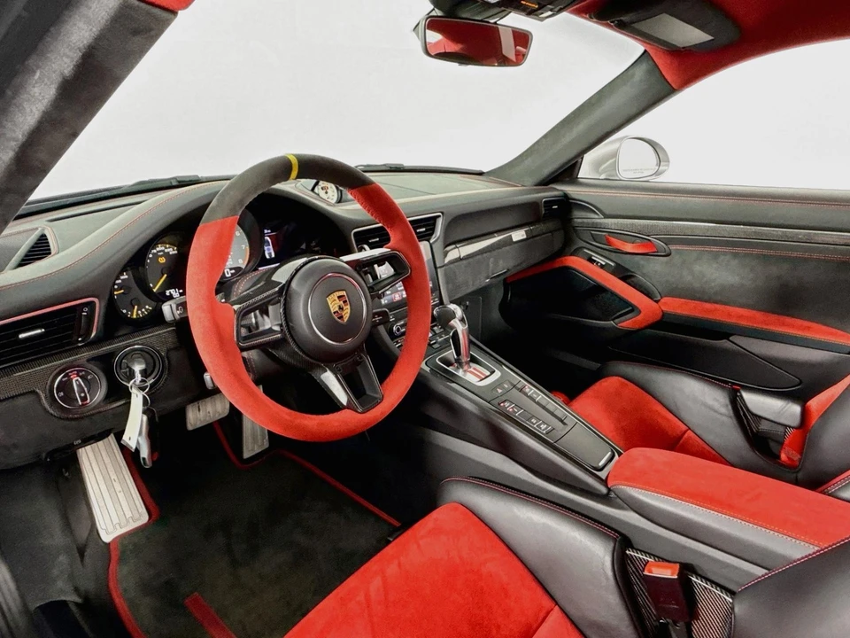 2018 Porsche 991 GT2 RS - Image 22 of 31
