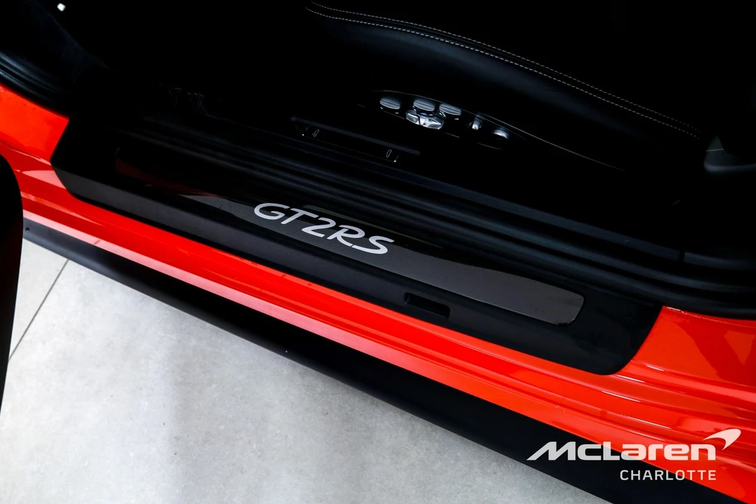 2018 Porsche - Image 16 of 31