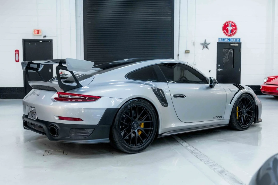 2018 Porsche 991 GT2 RS - Image 7 of 12