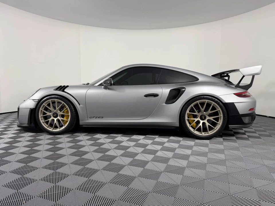 2018 Porsche 991 GT2 RS - Image 2 of 5