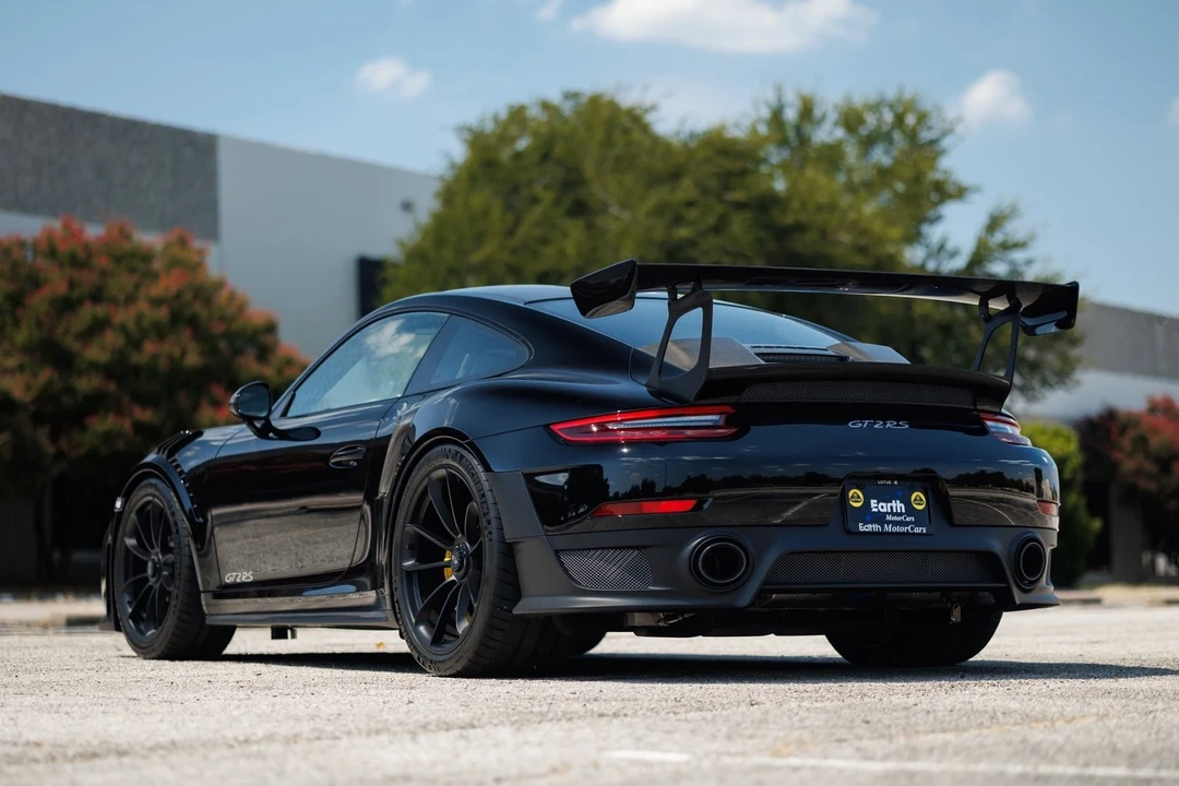2018 Porsche 991 GT2 RS - Image 9 of 21