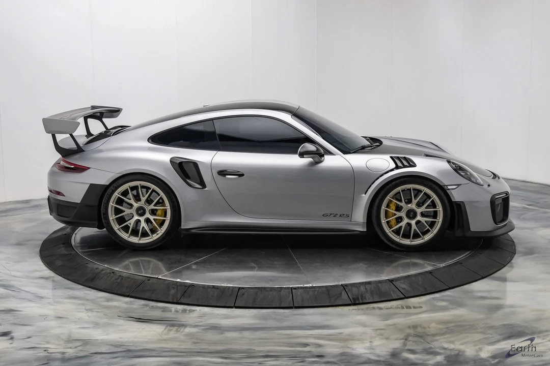 2018 Porsche 991 GT2 RS - Image 26 of 31