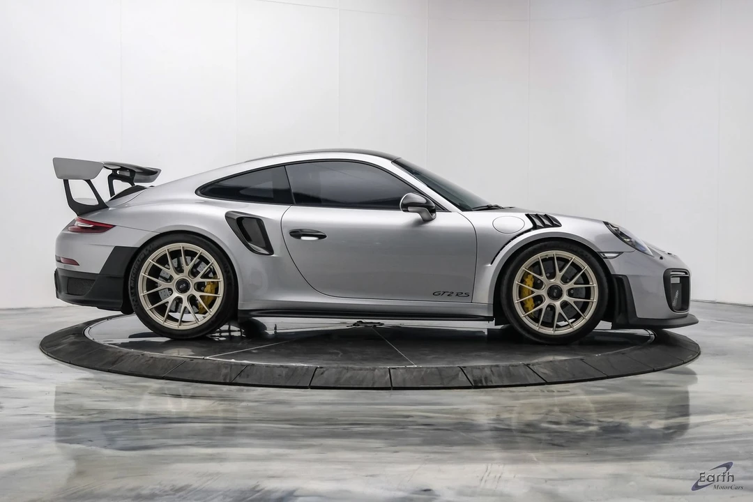 2018 Porsche 991 GT2 RS - Image 25 of 31