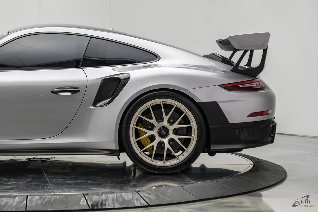 2018 Porsche 991 GT2 RS - Image 11 of 31