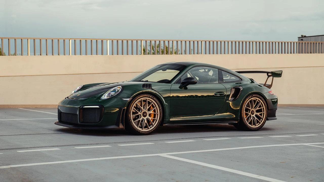 2018 Porsche 991 GT2 RS - Image 9 of 31