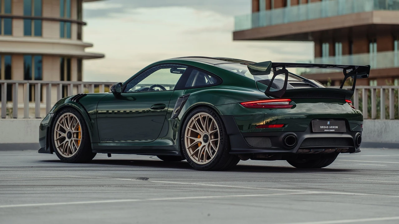 2018 Porsche 991 GT2 RS - Image 21 of 31