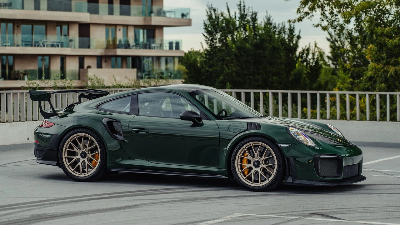 2018 Porsche 991 GT2 RS - Image 13 of 31