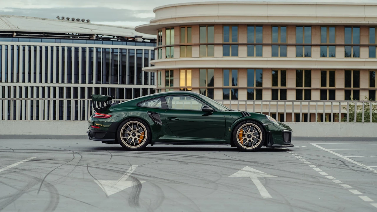 2018 Porsche 991 GT2 RS - Image 3 of 31