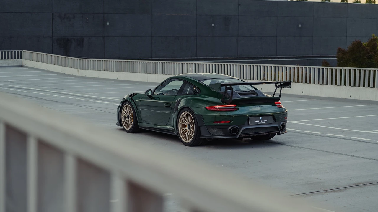 2018 Porsche 991 GT2 RS - Image 18 of 31
