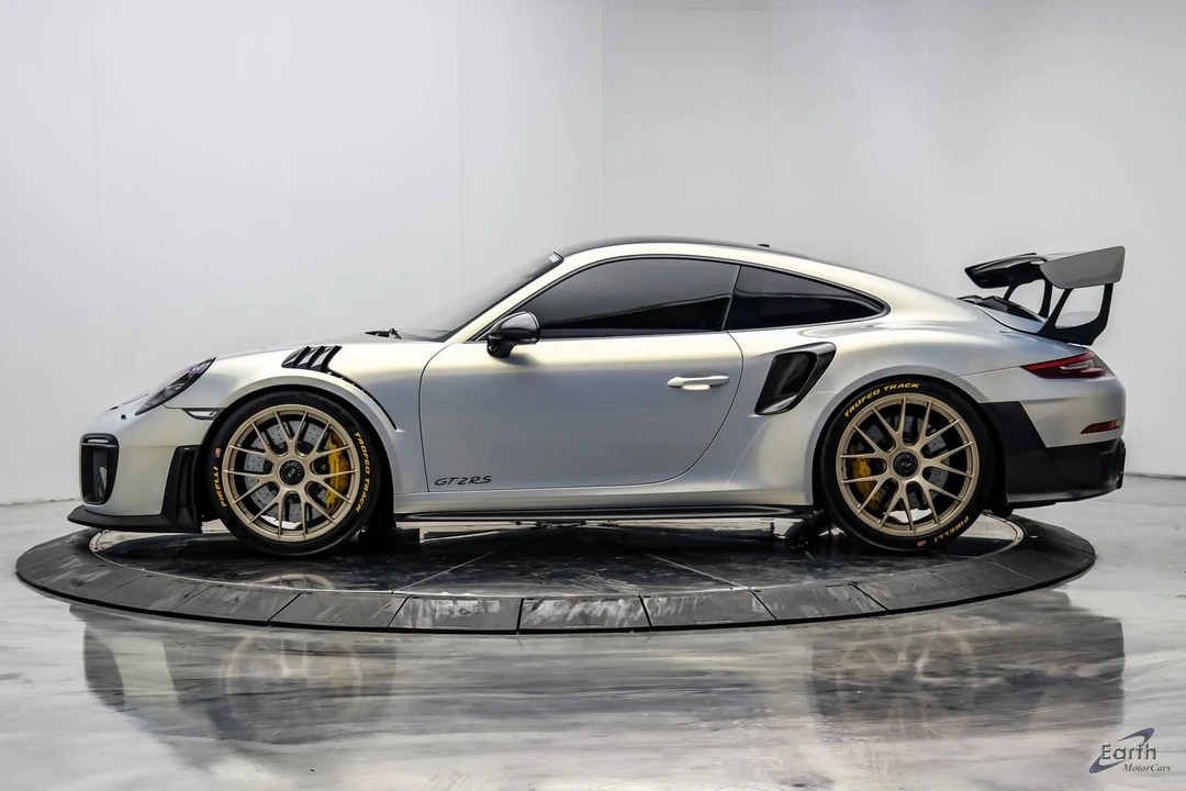 2018 Porsche 991 GT2 RS - Image 8 of 31