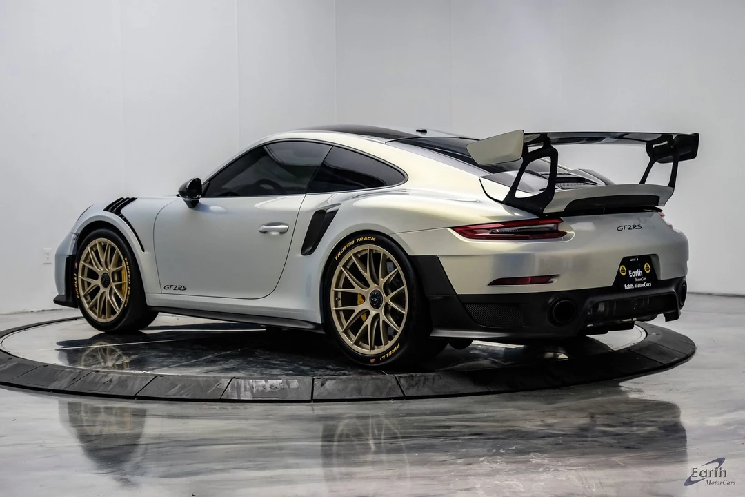 2018 Porsche 991 GT2 RS - Image 12 of 31