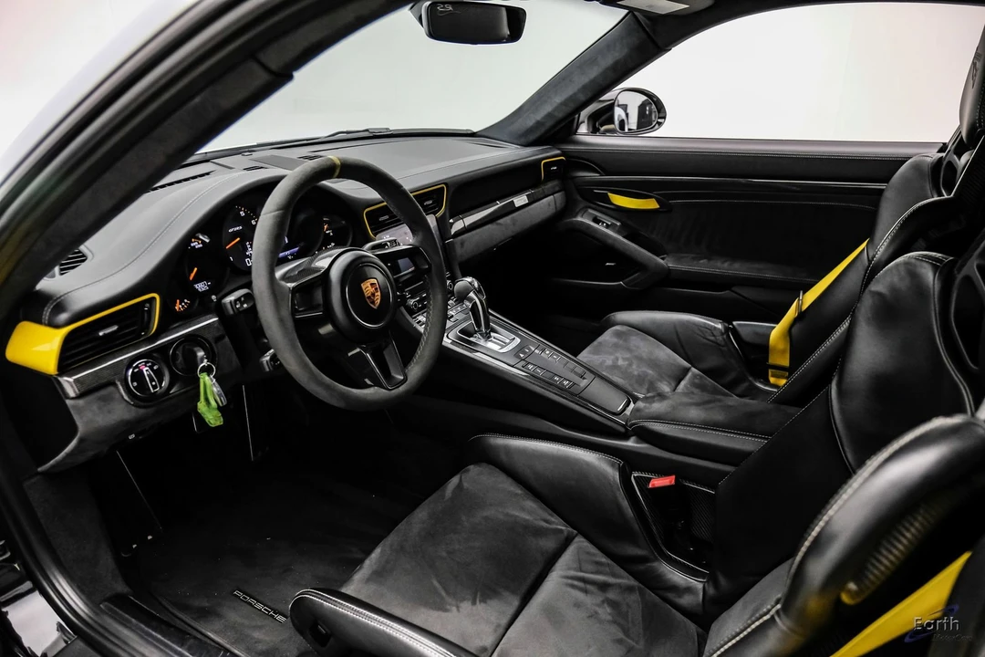 2018 Porsche 991 GT2 RS - Image 2 of 31