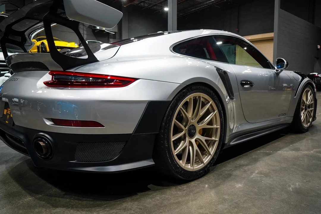2018 Porsche 991 GT2 RS - Image 26 of 31