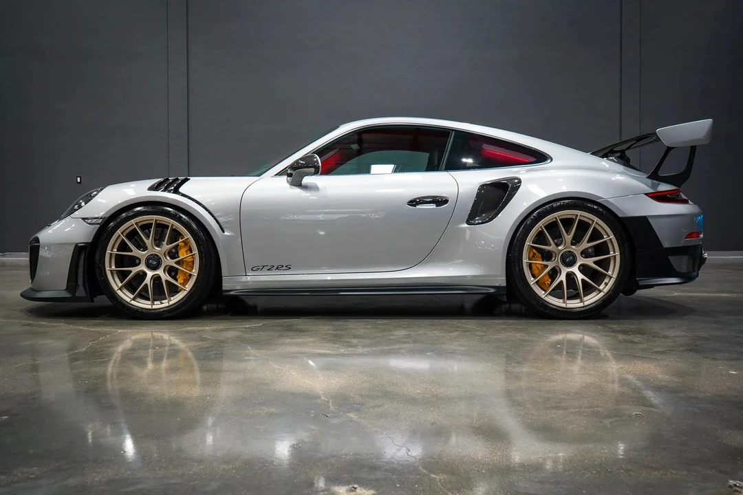 2018 Porsche 991 GT2 RS - Image 2 of 31