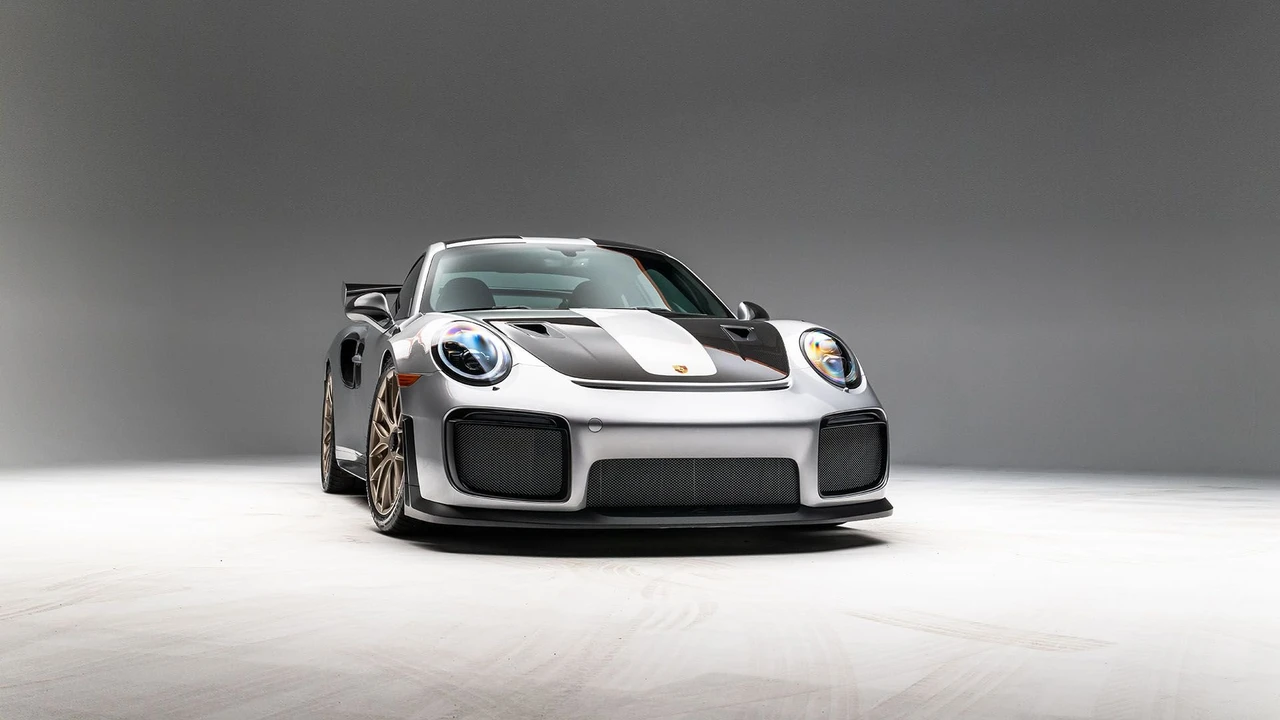 2018 Porsche 991 GT2 RS - Image 16 of 31
