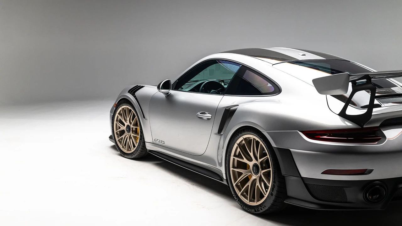 2018 Porsche 991 GT2 RS - Image 8 of 31