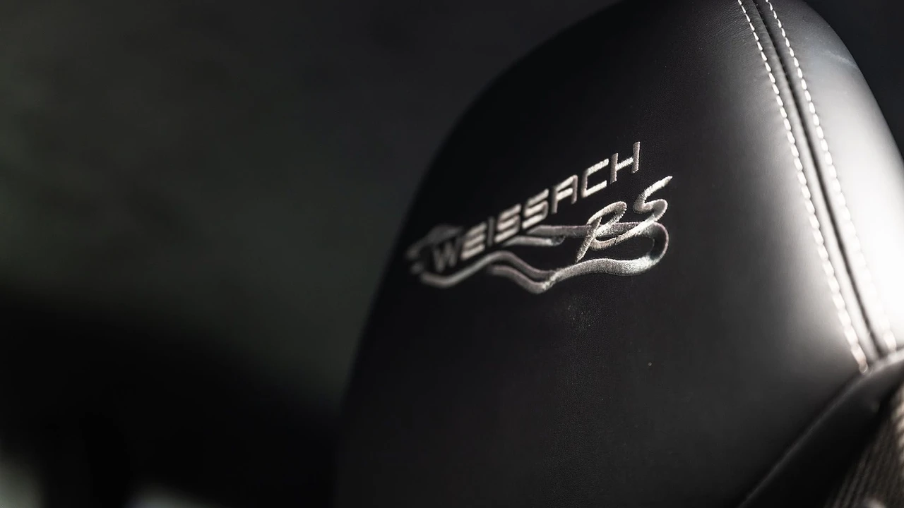 2018 Porsche 991 GT2 RS - Image 4 of 31