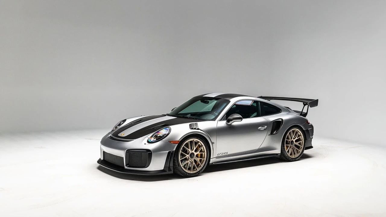 2018 Porsche 991 GT2 RS - Image 15 of 31