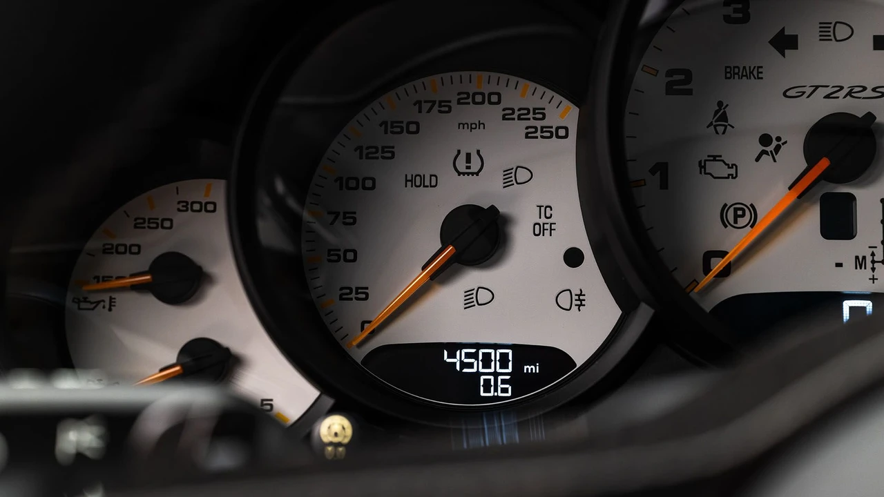 2018 Porsche 991 GT2 RS - Image 10 of 31