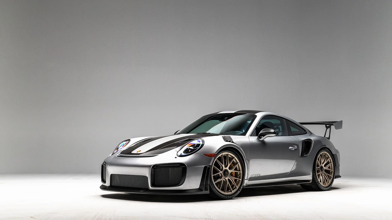 2018 Porsche 991 GT2 RS - Image 11 of 31