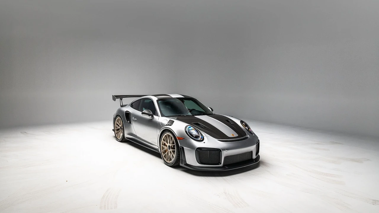 2018 Porsche 991 GT2 RS - Image 25 of 31