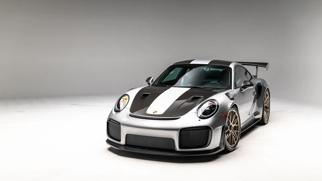 2018 Porsche 991 GT2 RS - Image 17 of 31