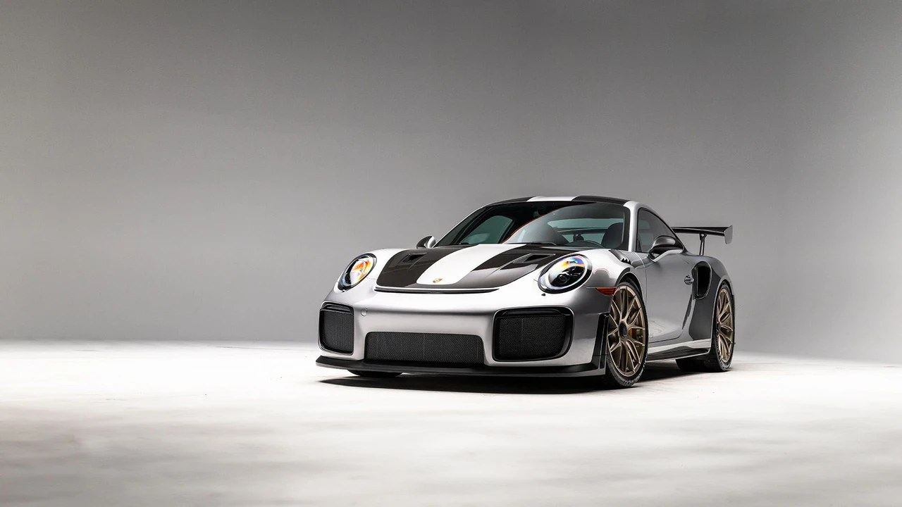 2018 Porsche 991 GT2 RS - Image 14 of 31