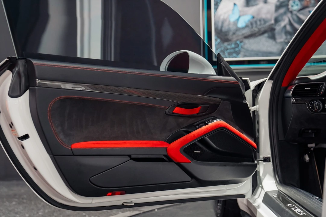 2018 Porsche 991 GT2 RS - Image 28 of 31