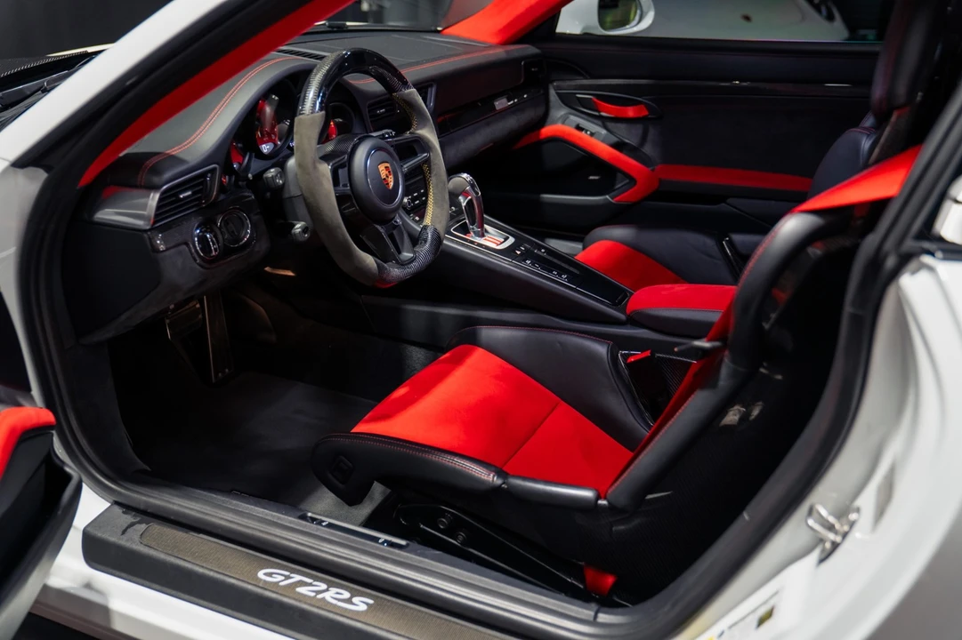 2018 Porsche 991 GT2 RS - Image 19 of 31