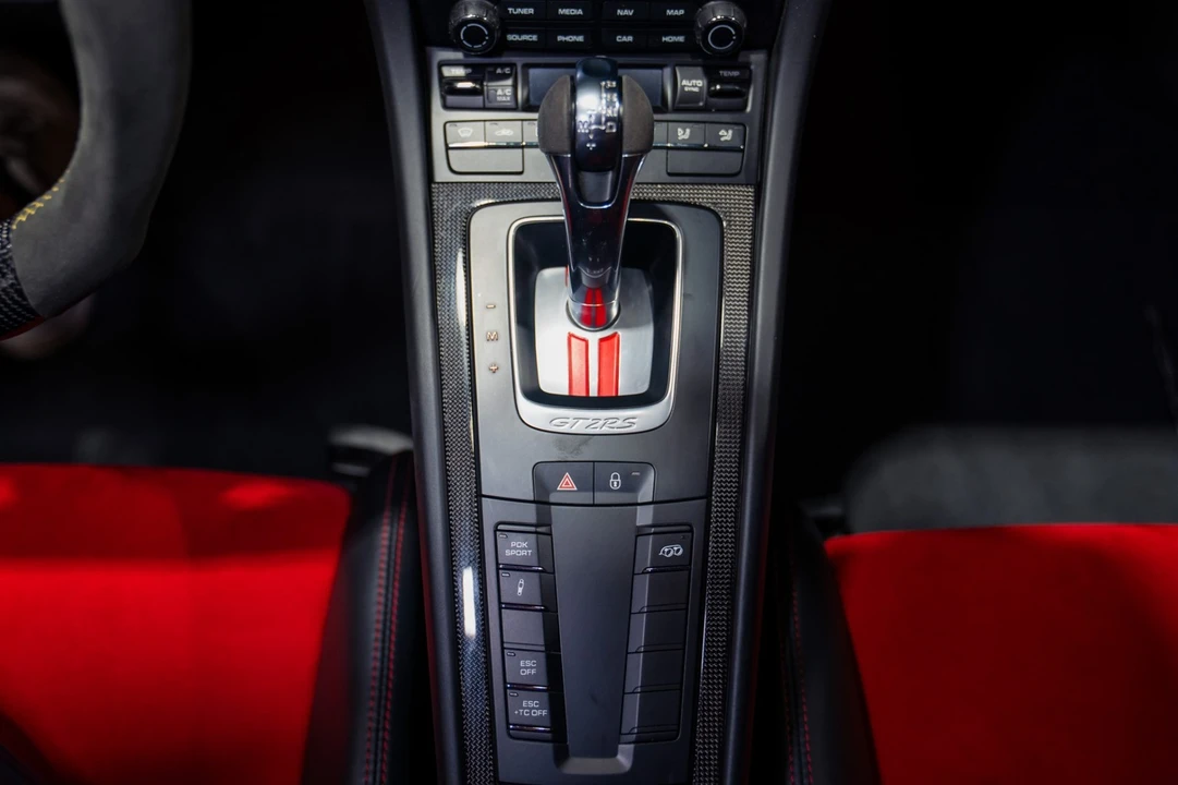 2018 Porsche 991 GT2 RS - Image 25 of 31