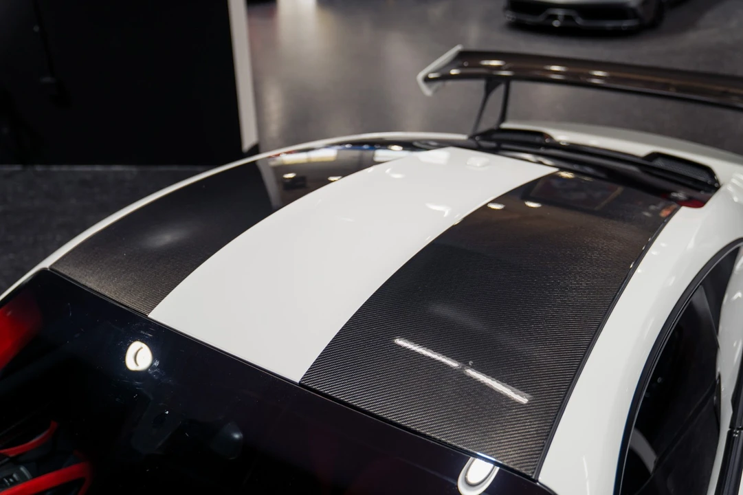 2018 Porsche 991 GT2 RS - Image 14 of 31