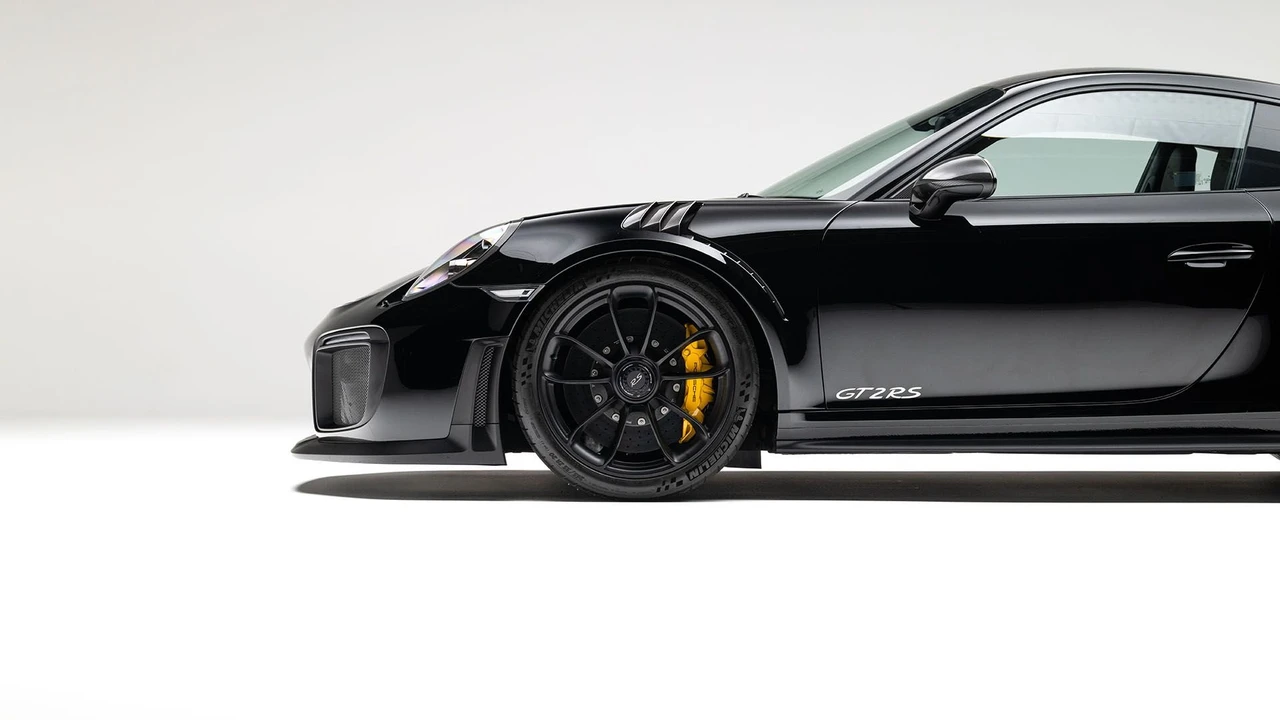 2018 Porsche 991 GT2 RS - Image 17 of 31