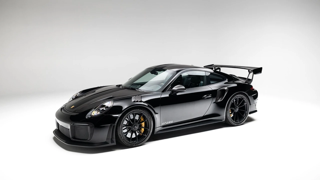 2018 Porsche 991 GT2 RS - Image 6 of 31