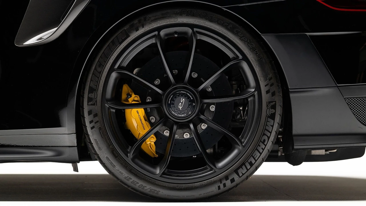 2018 Porsche 991 GT2 RS - Image 28 of 31