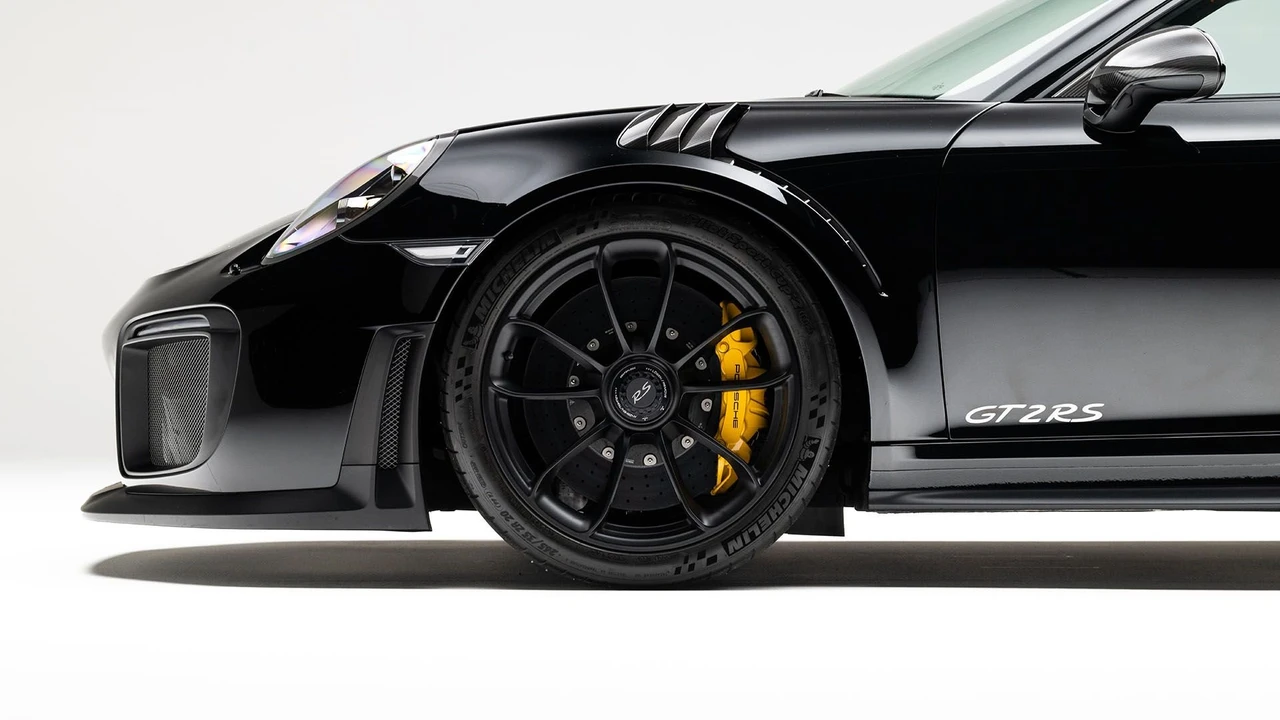 2018 Porsche 991 GT2 RS - Image 19 of 31