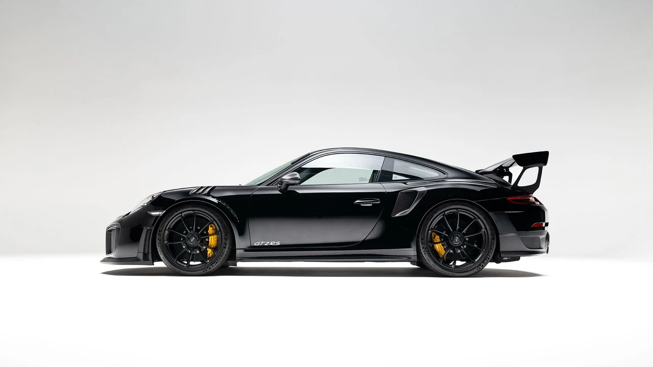 2018 Porsche 991 GT2 RS - Image 10 of 31