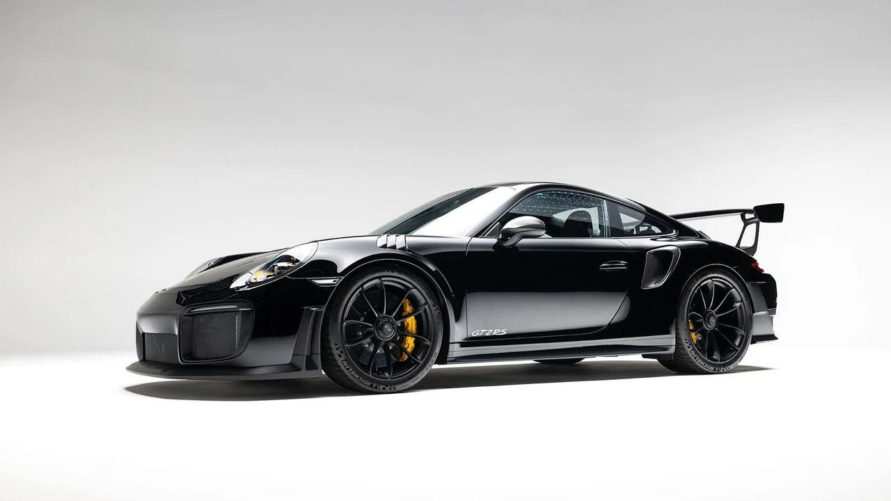 2018 Porsche 991 GT2 RS - Image 5 of 31