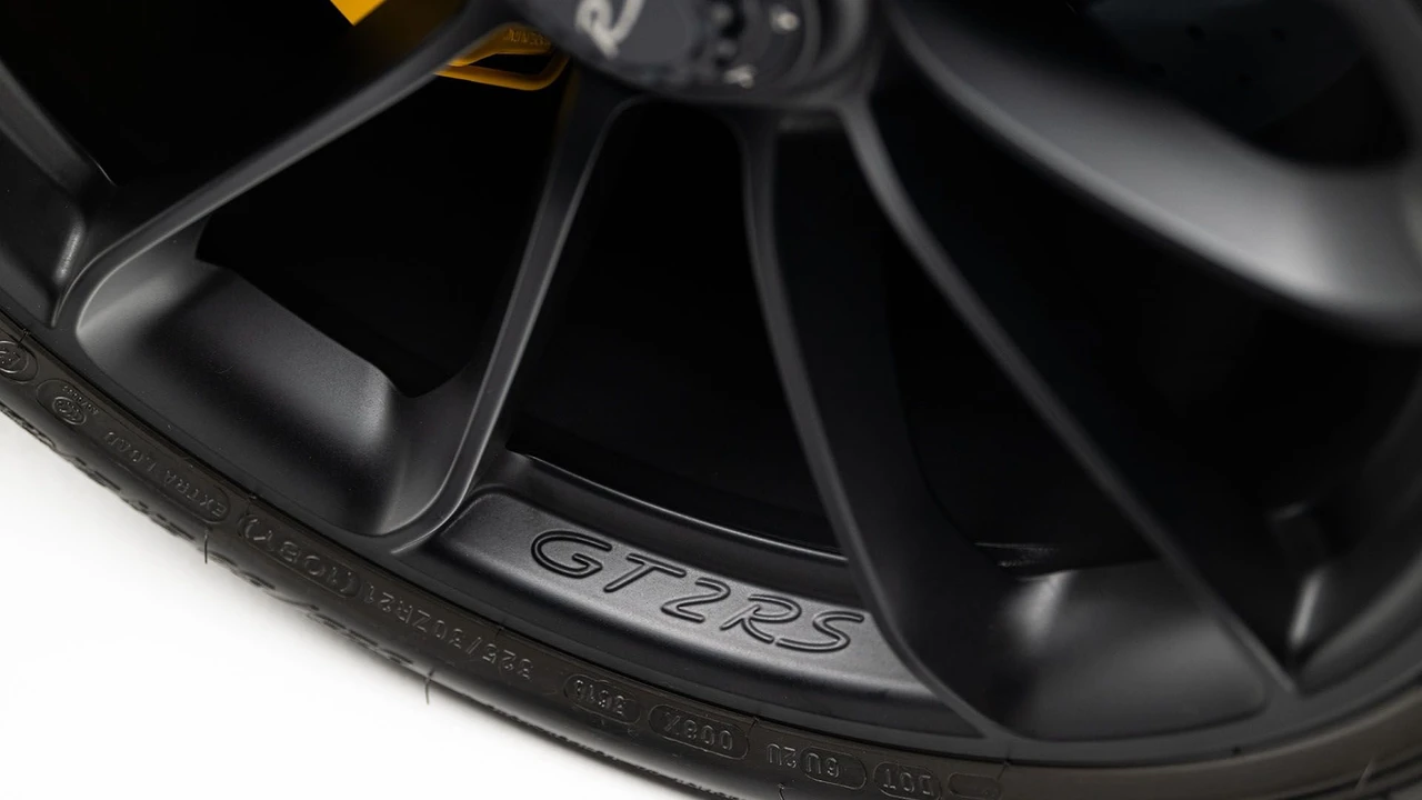 2018 Porsche 991 GT2 RS - Image 29 of 31