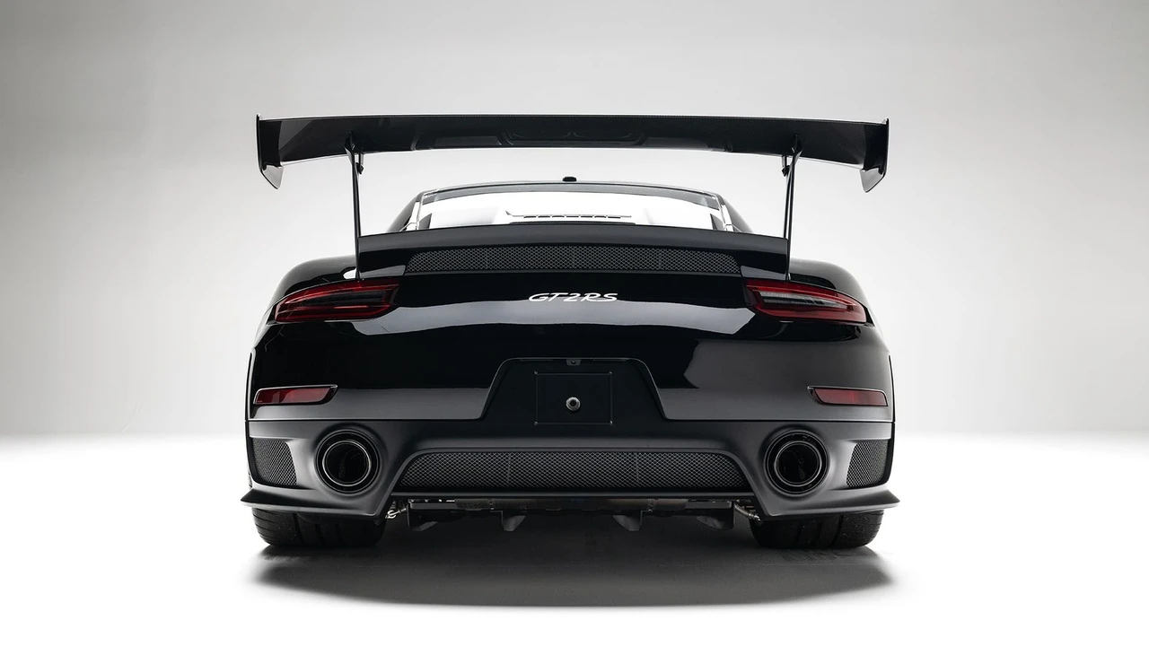 2018 Porsche 991 GT2 RS - Image 2 of 31