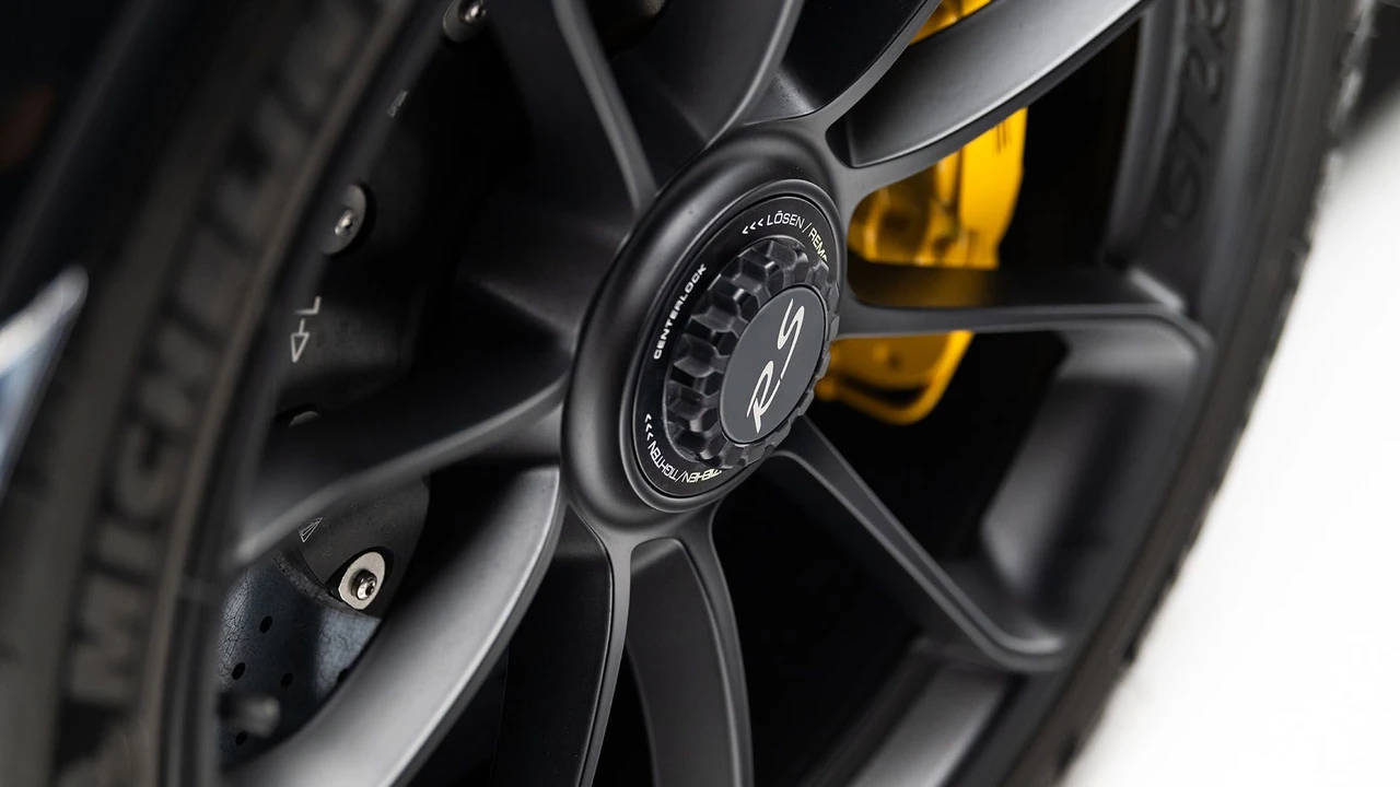 2018 Porsche 991 GT2 RS - Image 22 of 31