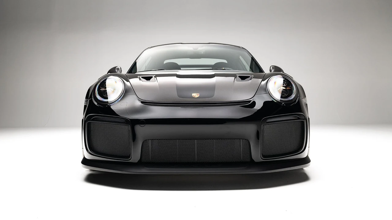 2018 Porsche 991 GT2 RS - Image 3 of 31