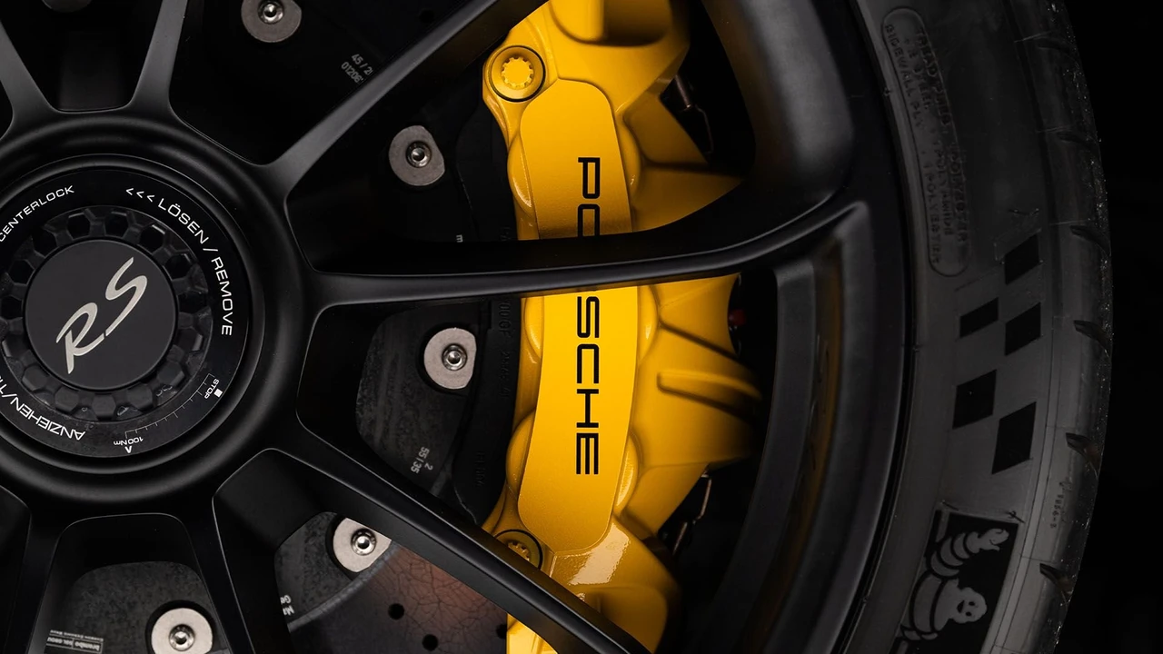 2018 Porsche 991 GT2 RS - Image 25 of 31