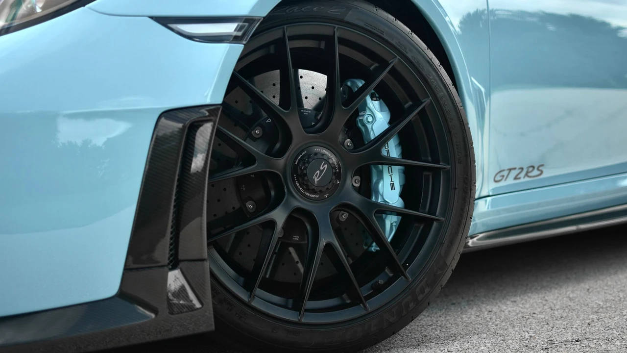 2018 Porsche 991 GT2 RS - Image 17 of 31