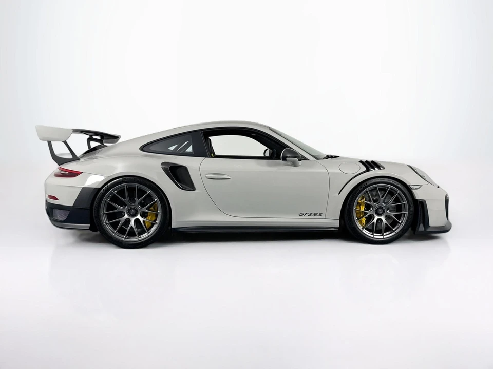 2018 Porsche 991 GT2 RS - Image 4 of 31