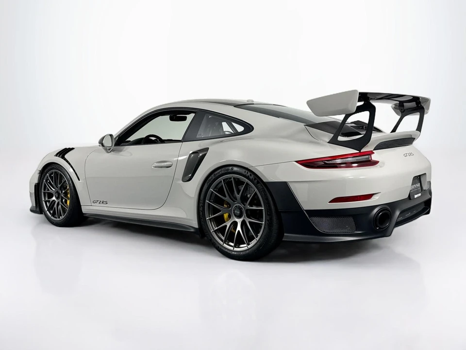 2018 Porsche 991 GT2 RS - Image 7 of 31